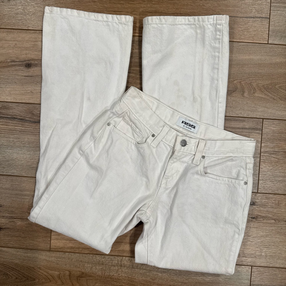 TILLY’S RSQ White Low-rise Flared Jeans | Size 24